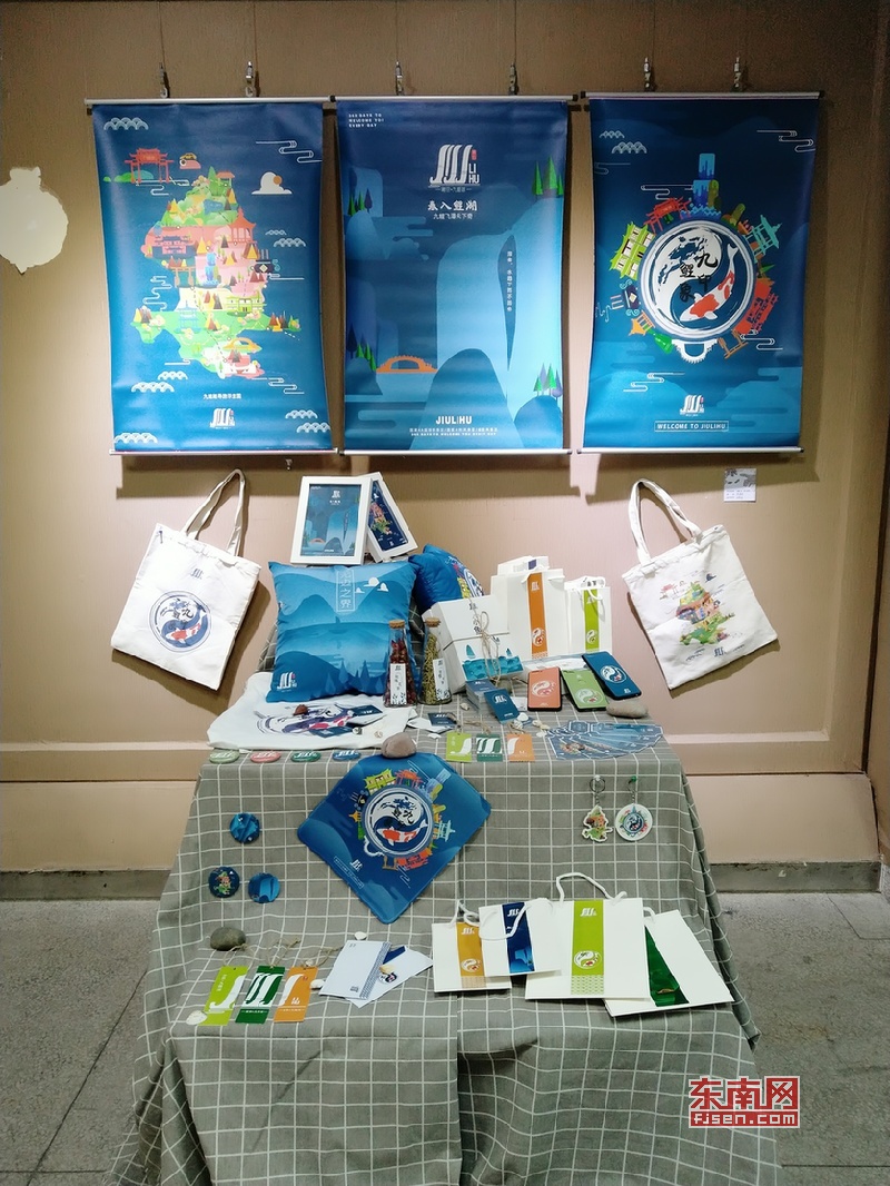 闽南师大学子创意毕业作品展 描绘四年大学梦
