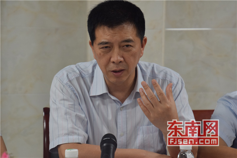 陈佳丽 文/图)16日下午,福建省侨联在福州市长乐区古槐镇召开"不忘